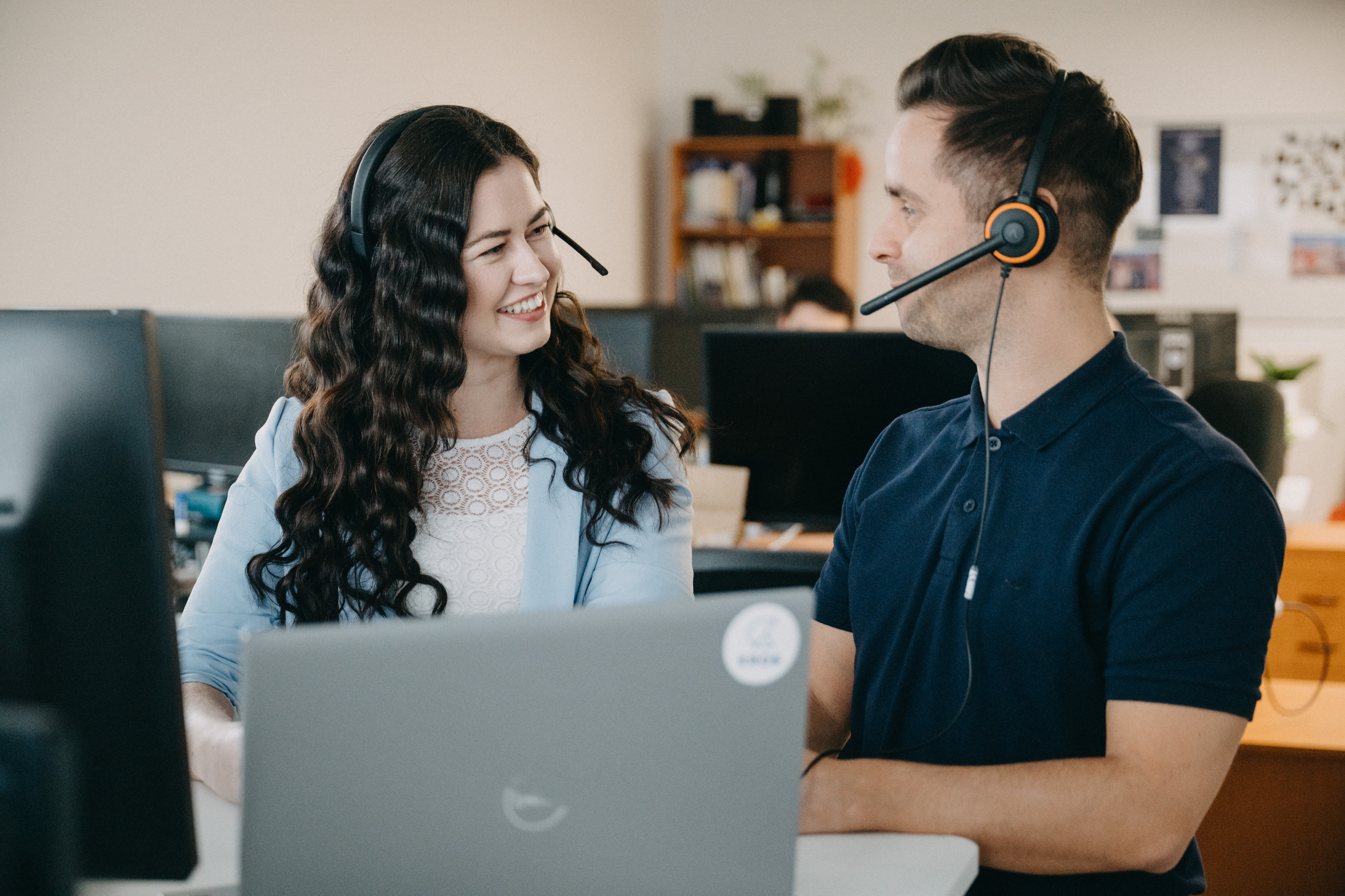 podpora, zakaznicke centra, hotline